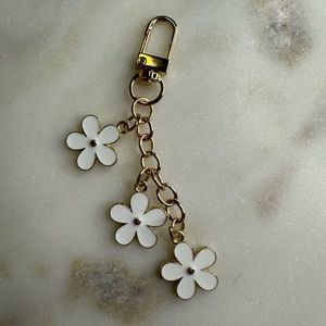UNBRANDED FLOWER BAG CHARM